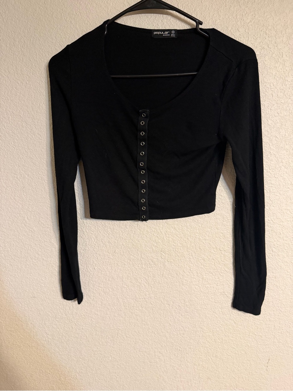 Popular Basics Black Long-Sleeve Snap-Front Crop Top